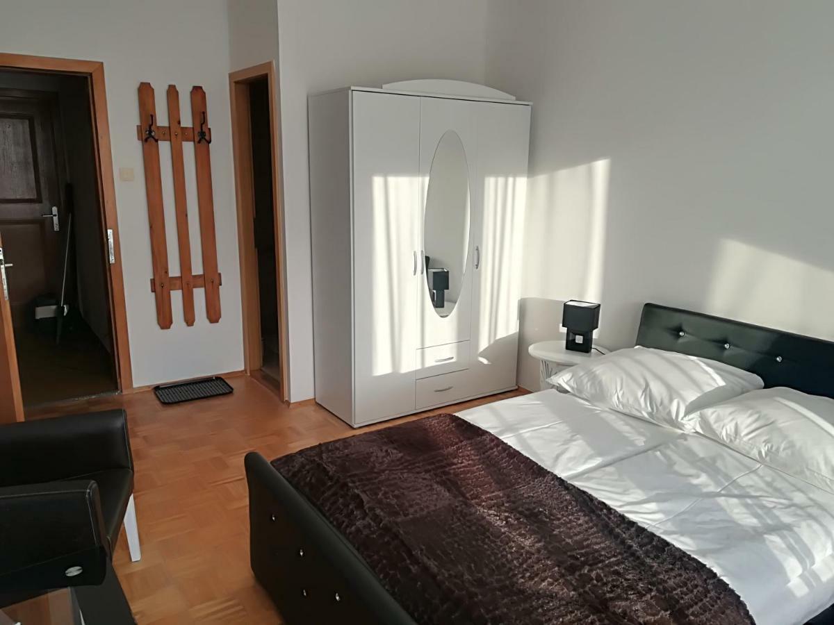 Privatzimmer Dimitrova Ulrichsberg Exterior foto