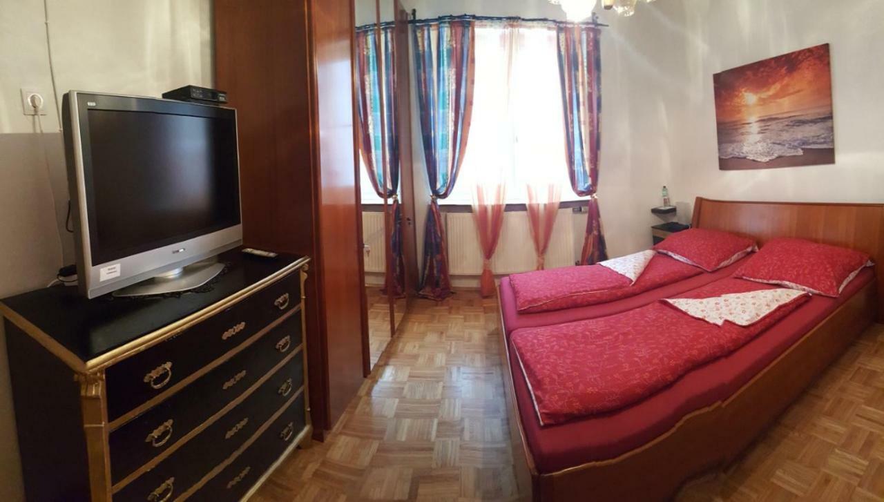 Privatzimmer Dimitrova Ulrichsberg Exterior foto